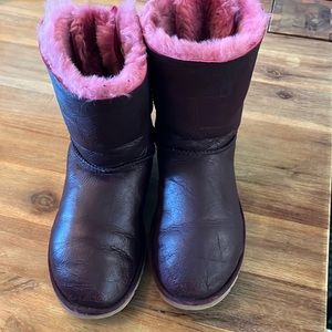 UGG BAILEY BOW DEEP PURPLE FUR LINED BOOTS SIZE 9
